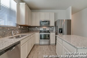 Building Photo - 230 Kotara Cyn