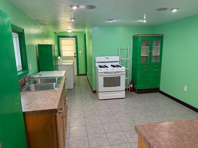 Foto del edificio - 1307 Bingham St