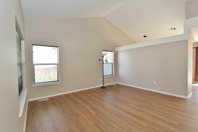 Building Photo - 11265 W Red Maple Dr
