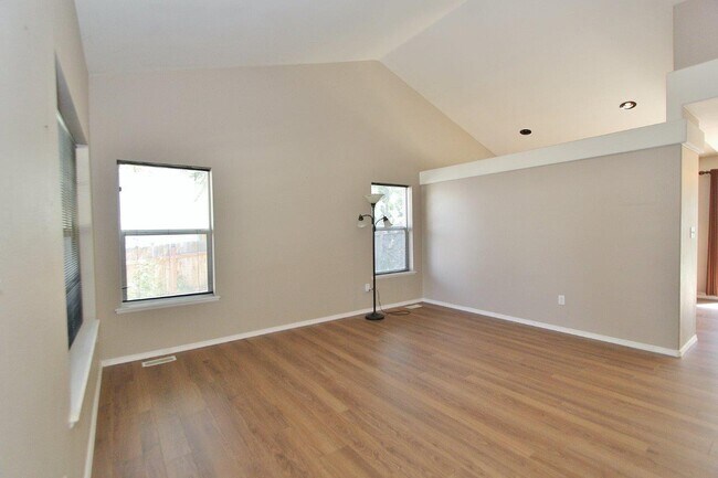 Foto del edificio - 11265 W Red Maple Dr