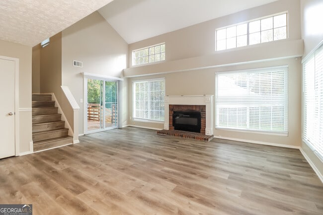 Foto del edificio - 1647 Carrie Farm Ln NW