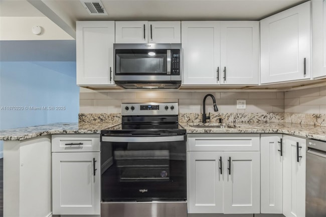 Foto del edificio - 480 NW 20th St