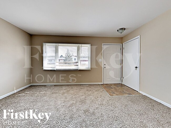 Building Photo - 8920 Woody Trail