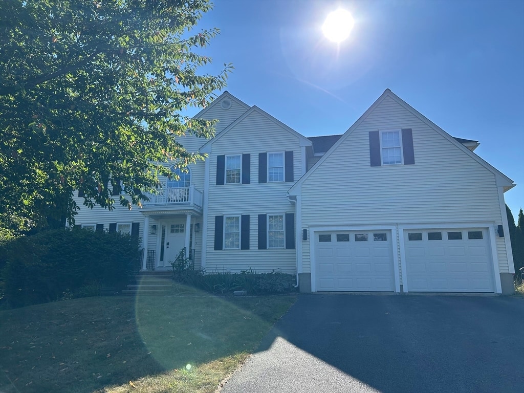 Primary Photo - 3 Gooseneck Ln