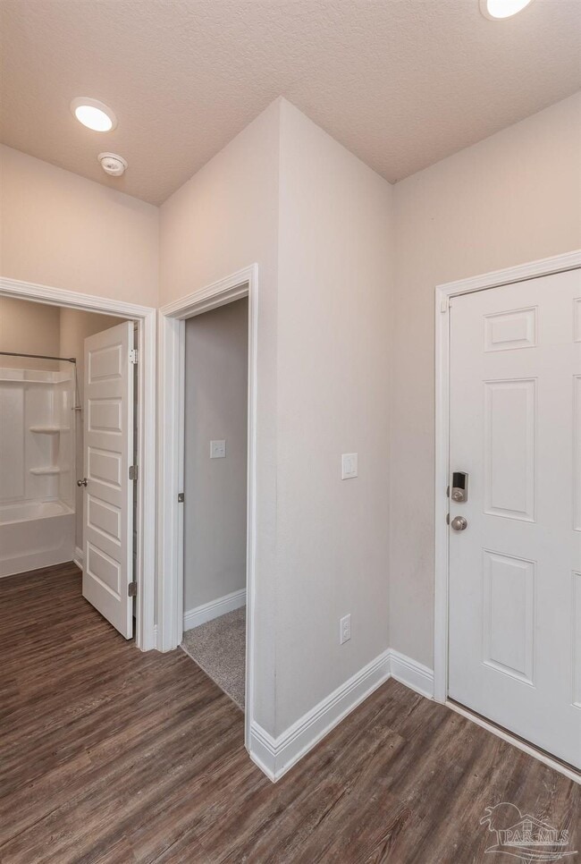 Building Photo - 7584 Burnside Lp
