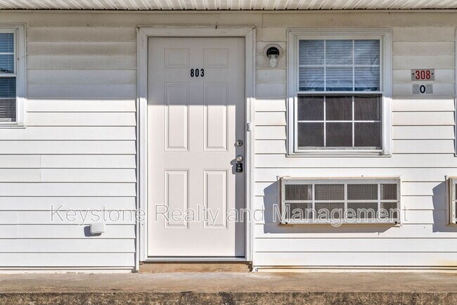 Building Photo - 308 Thompsonville Ln