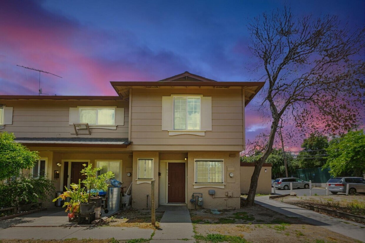 Foto principal - 985 Bellhurst Ave