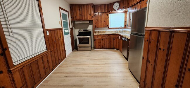 Foto del edificio - 1317 Highland Dr