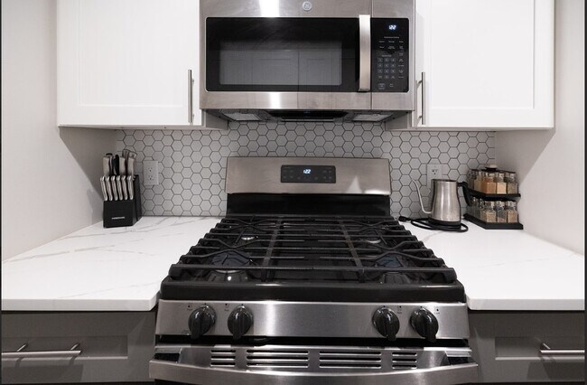 Foto del edificio - 1661-1663 Washington St. Unit 102