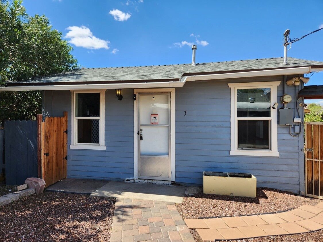 Standalone Studio with Private yard! - Standalone Studio with Private yard!