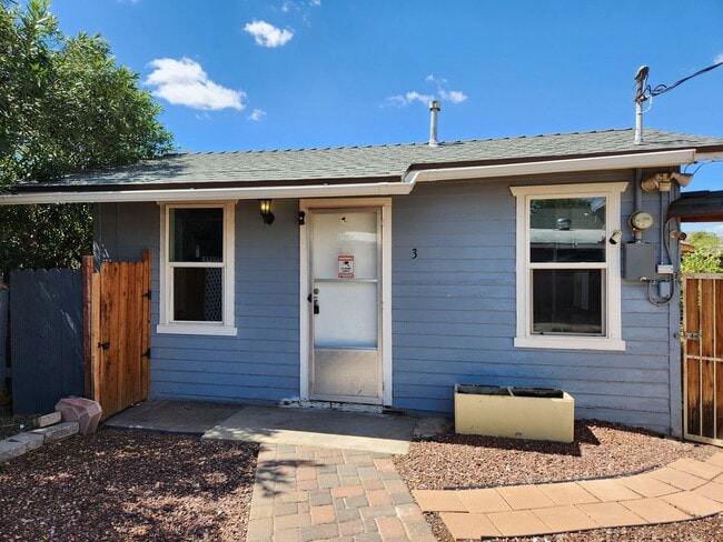 Standalone Studio with Private yard! - Standalone Studio with Private yard! House