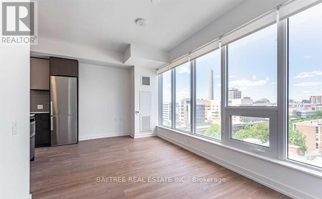 Building Photo - 203 College St