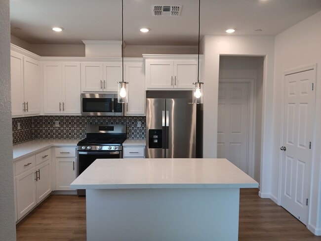 Building Photo - 938 Fruit Stand Cir