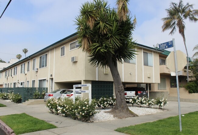 Building Photo - 10203 Tabor St