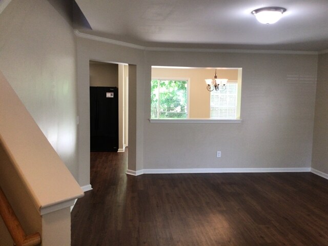 Foto del edificio - 5015 Springdale Drive