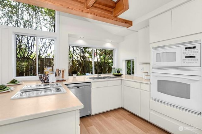 Building Photo - 8115 NE 126th Pl