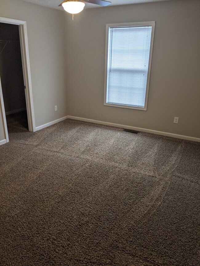 Foto del edificio - 131 Central Dr. Town homes