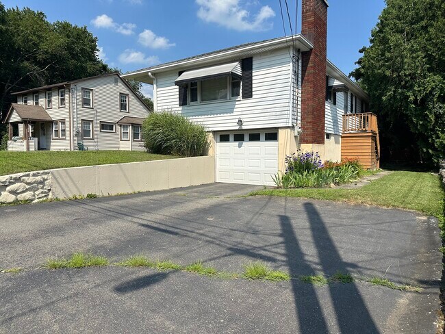 Foto del edificio - 18 Manchester Ave