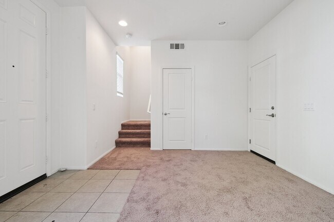 Building Photo - 141 Eureka Pl