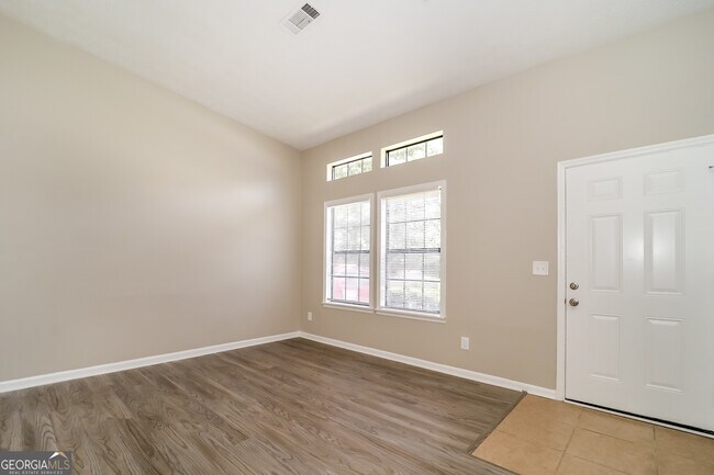 Foto del edificio - 6373 Valley Dale Dr