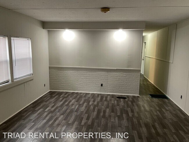 Foto del edificio - 3 br, 2 bath House - 6076 SUSAN DR