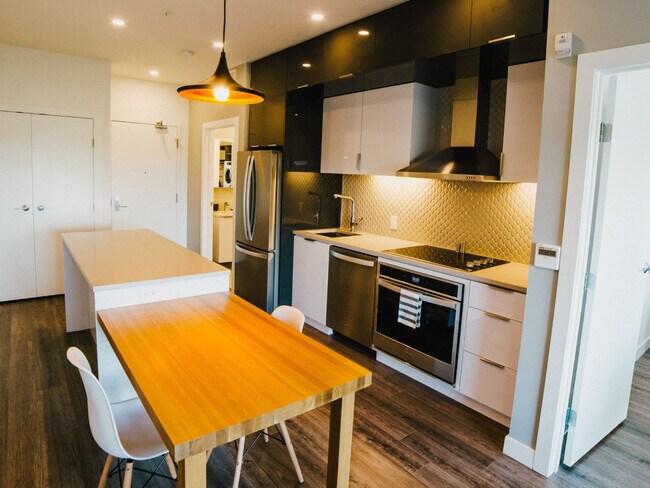 Photo du bâtiment - 655 Sterling Lyon Pkwy