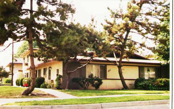 Foto del edificio - 405 Fairwood Way
