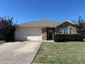 Building Photo - 2748 Wakecrest Dr