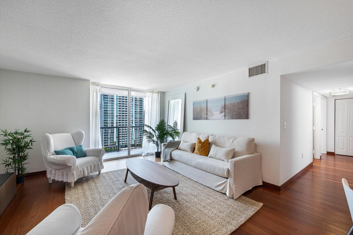 Primary Photo - 1200 Brickell Bay Dr