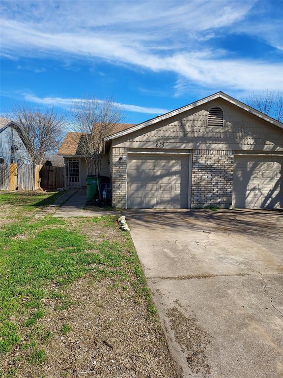 Foto principal - 625 Greenlawn Blvd