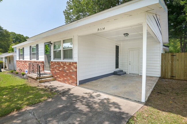 Building Photo - 9114 Malabri Dr