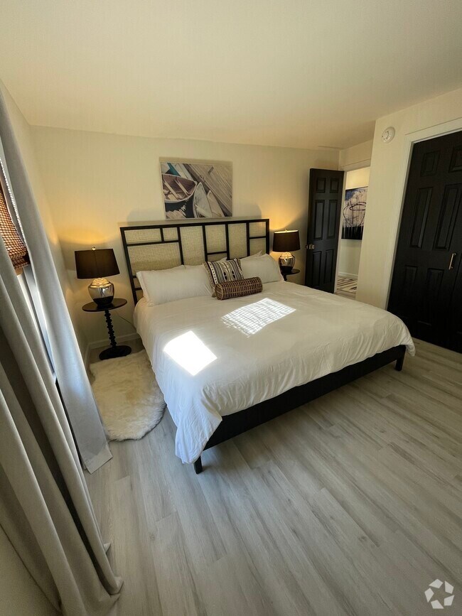 Apartments For Rent in Grassy Sound NJ with Garages 2 Rentals