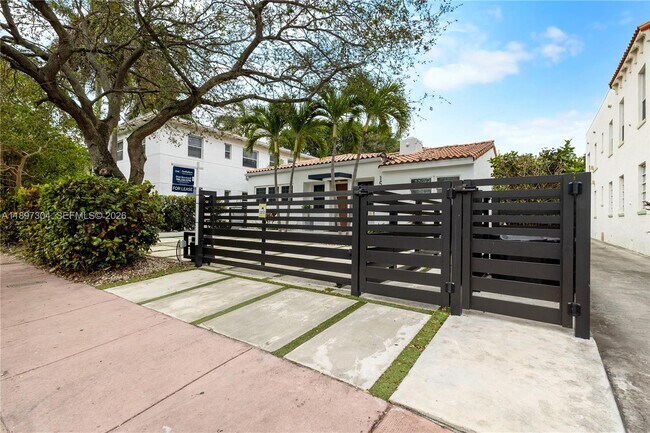 Foto del edificio - 1544 Michigan Ave