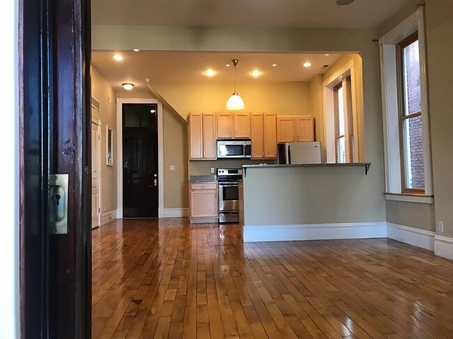 Foto del edificio - 3407 California Ave