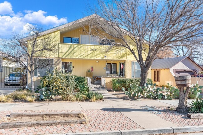 Foto del edificio - 208 13th St NW