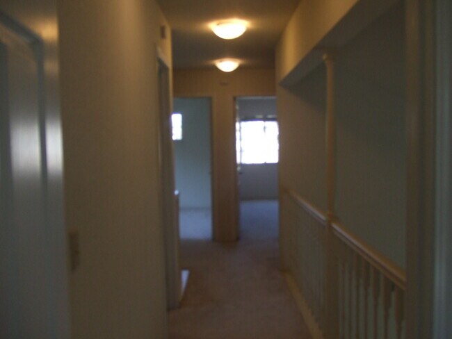 Foto del edificio - 419 Regency Cir