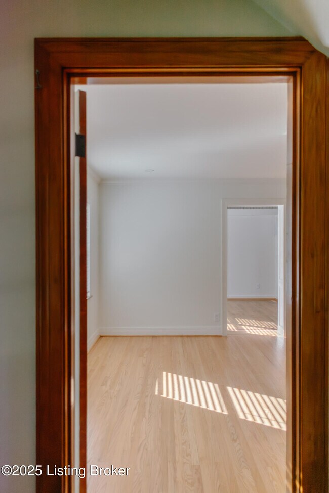 Foto del edificio - 2725 Brownsboro Rd