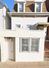 Building Photo - 189 Elm St