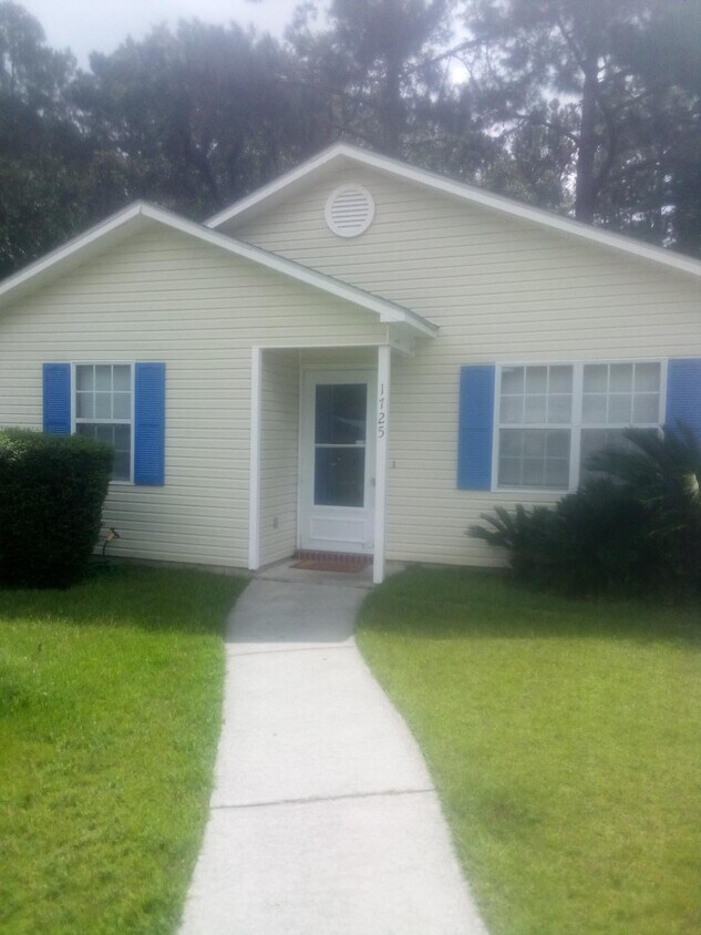 1725 Largo Cir, Valdosta, GA 31602 House Rental in Valdosta, GA