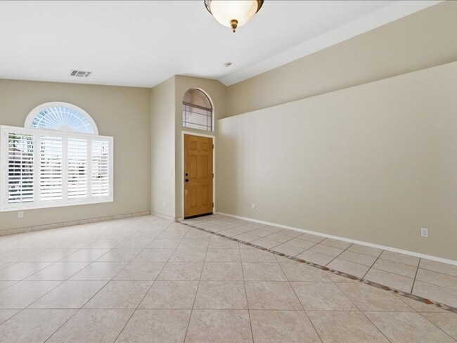 Building Photo - 9627 E Shadow Lake Ct