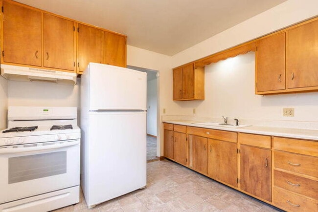 Building Photo - 2BR/1BA near Campus
