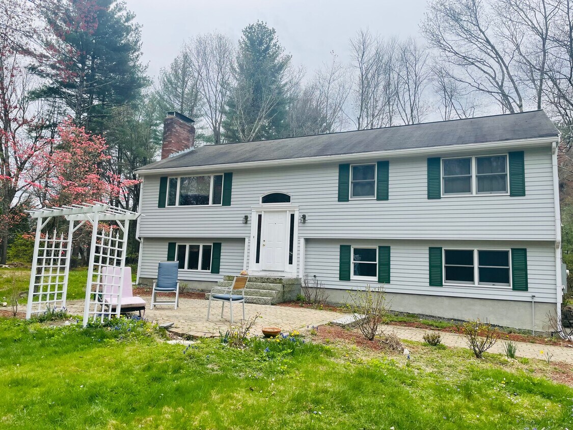 Foto principal - 3 Cedar Ln