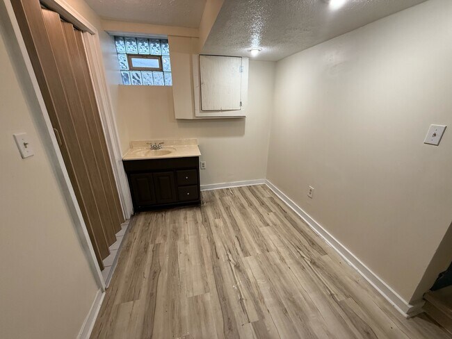 Foto del edificio - 1013 Celina Ave