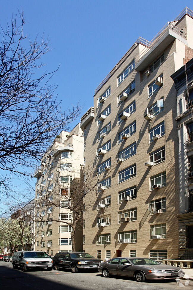 Building Photo - 15 W 84th St