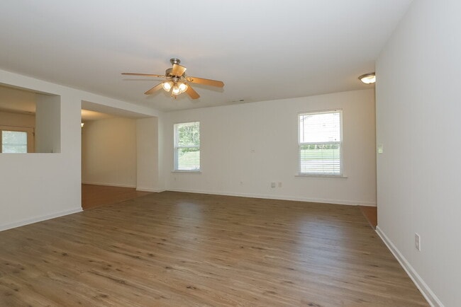 Building Photo - 154 Paxton Pl