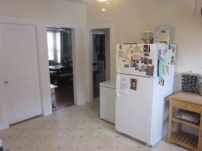 Foto del edificio - 79-81 Curtis Ave