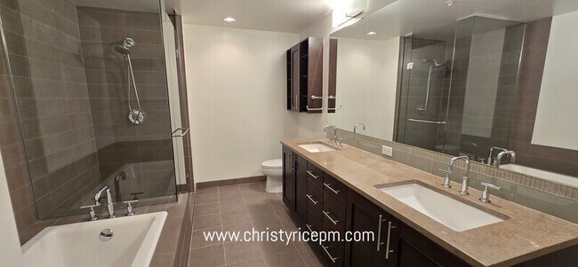 Foto del edificio - 10650 NE 9th Pl