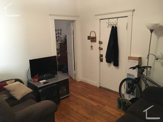 Foto del edificio - 17 Cummings Rd