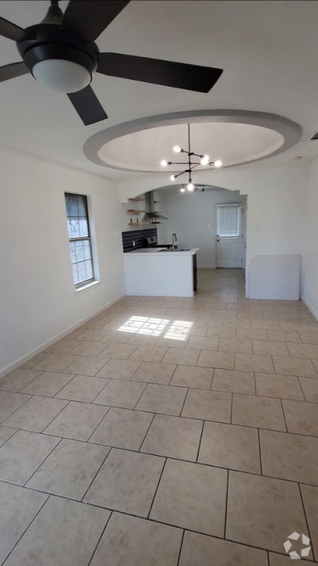 Building Photo - 3114 Cuernavaca Dr
