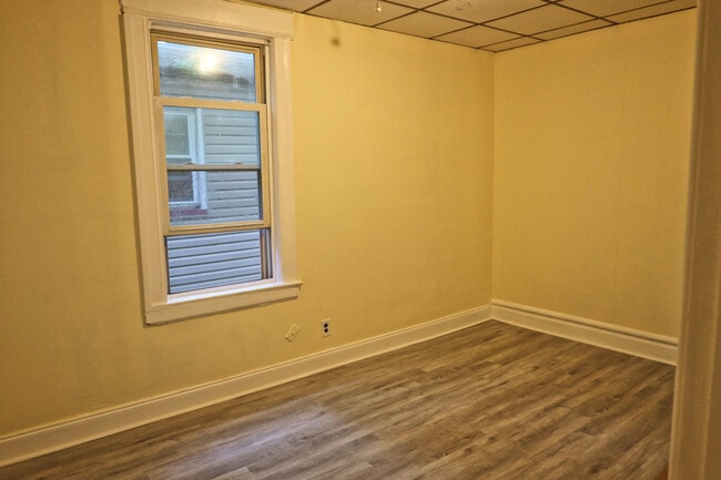 Building Photo - 799 S 13th St